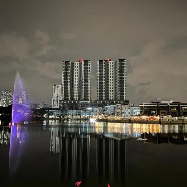 Entire GolfView 3 BedRoom Condo in Petaling Jaya Near Paradigm Mall, hotel v destinaci Kampong Baharu Sungai Way