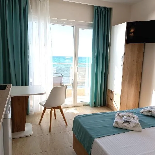 Navarino Luxe Suites, hotel v destinaci Perea