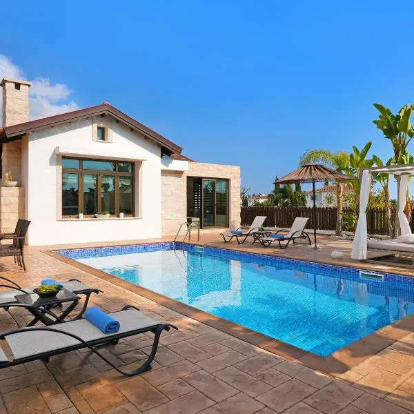 Villa Lara - 3bed Bangalow with Large Pool, hotel em Agia Napa