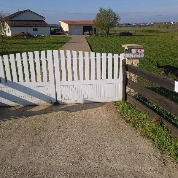 Évasion Tranquille entre Briey et Longuyon - Chambre d'Hôtes sur 5 Hectares - FR-1-584-288, hotel v destinaci Lantéfontaine