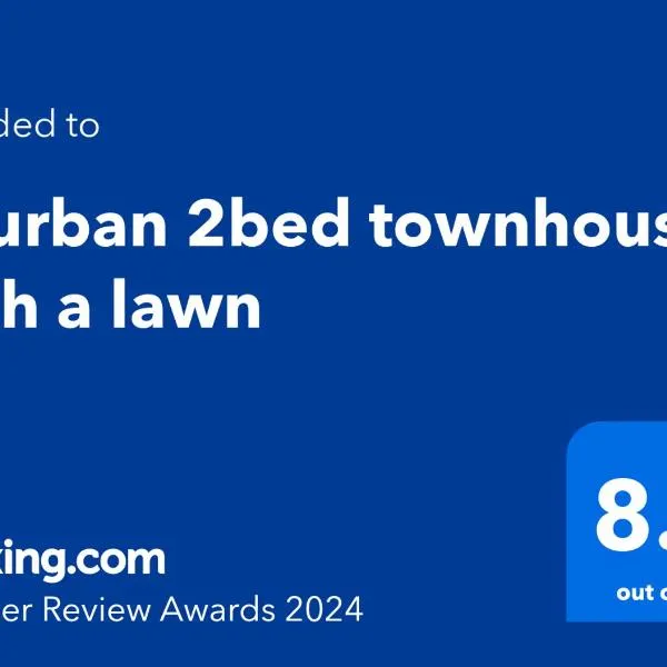 Bhurban 2bed townhouse with a lawn โรงแรมในภูร์บัน