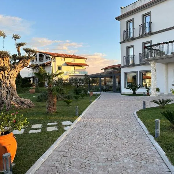 Evergreen Laguna Vain-Lezhe, hotel in Shënkoll