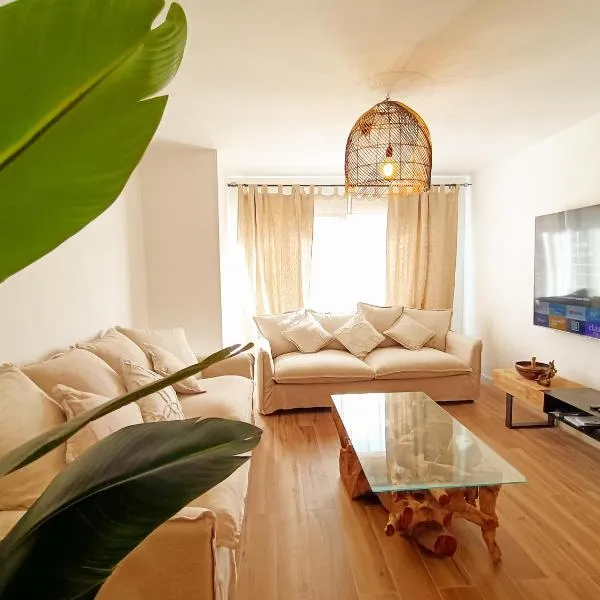 Chakra House Fuerteventura - Affordable Rooms in a Cozy Guesthouse – hotel w Corralejo