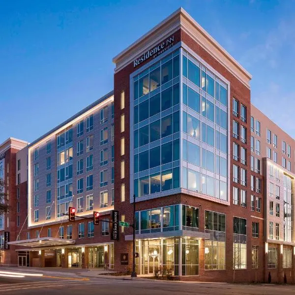 Residence Inn by Marriott Greenville Downtown、イーズリーのホテル