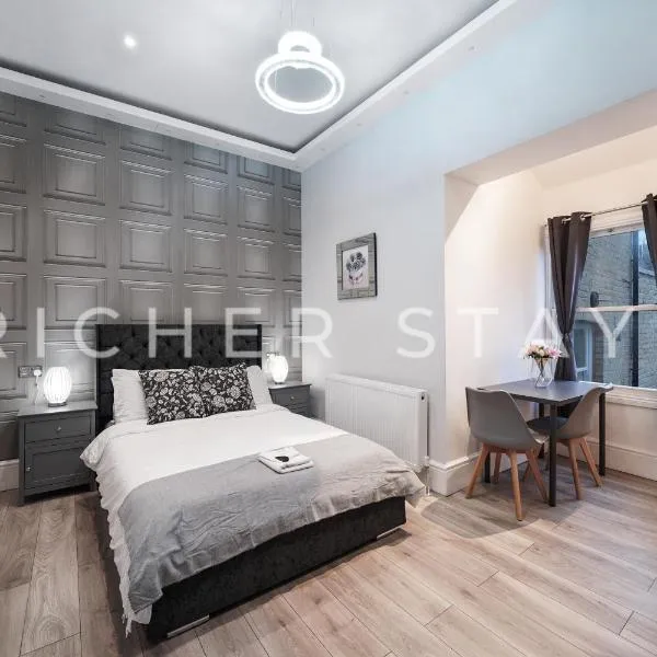 Hackney Suites - En-suite rooms & amenities, hotel i Chingford