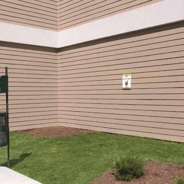 Home2 Suites by Hilton Erie, hotel in Erie