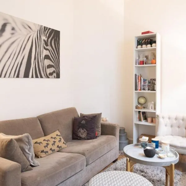 Nice love nest well located in Paris