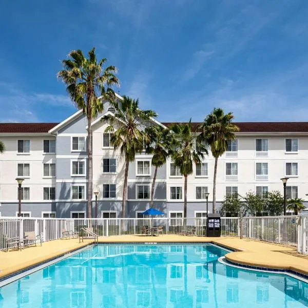 Homewood Suites by Hilton Gainesville、ゲインズビルのホテル