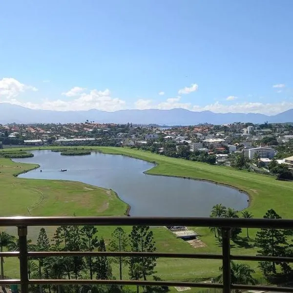 Appartement avec piscine Anse Vata Nouméa, hotell i Noumea