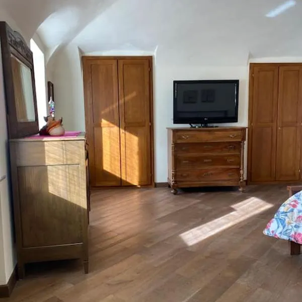 Elle e Elle Casa Bosco Natura, khách sạn ở Strona