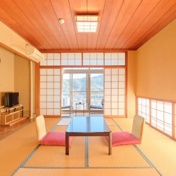 Ryokan -Suikoen- by Tranova, hotel in Yugawara