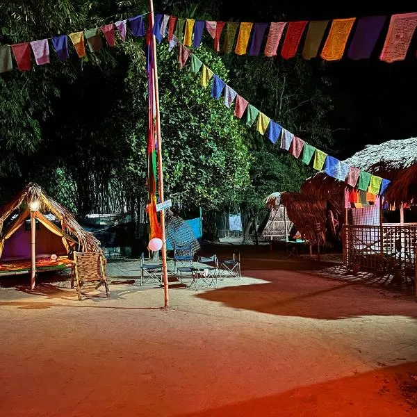 HOLLONG ECO CAMP, hotel v destinaci Kaziranga
