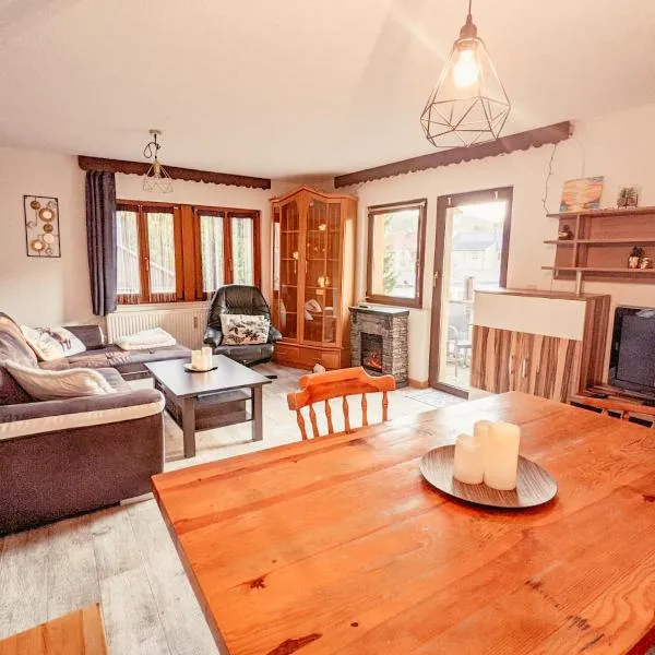UT - Urlaubsmagie - Urlaubstraum mit Whirlpool, Pool & Sauna, hotel in Sebnitz