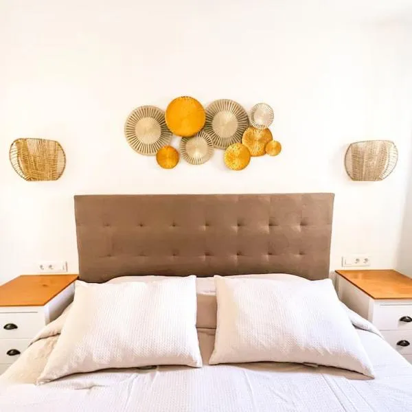 Stunning Bungalow, Pool, Terrace, Beach! SE12, hotel en Adeje