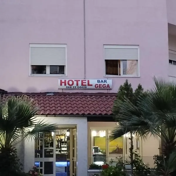 Hotel Gega، فندق في دوريس