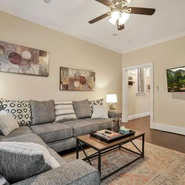 OSU and Short North 4 Bedroom Patio and Garage with EV, hotel a Columbus