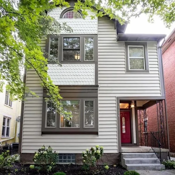 OSU and Short North 4 Bedroom Patio and Garage with EV、コロンバスのホテル