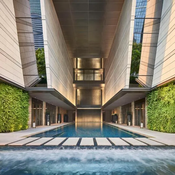 बैंकॉक में, होटल Rosewood Bangkok