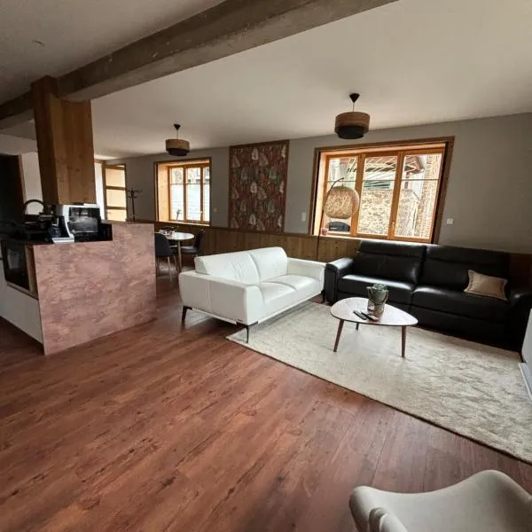 Appartement avec terrasse et SPA, hotel v destinácii Montaigut-le-Blanc