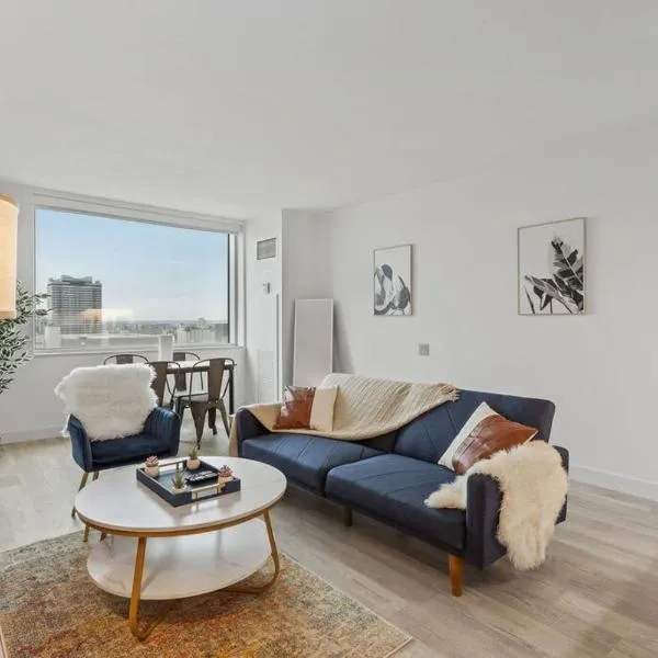 Sleep 6 Bold 1BR 2BA Beachfront by CozySuites, hotel in Atlantic City