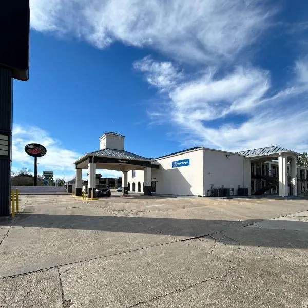 Motel 6 Denham Springs, LA, hótel í Denham Springs