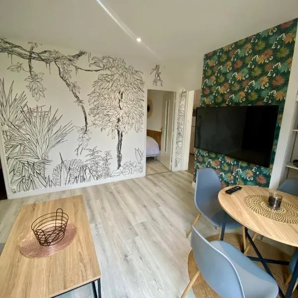 Maison ville T2 quartier calme Parking Gratuit, hotel in Saint-Julien-les-Villas