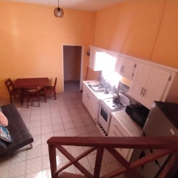 Southern Haven Beach House, hotel v mestu Laborie