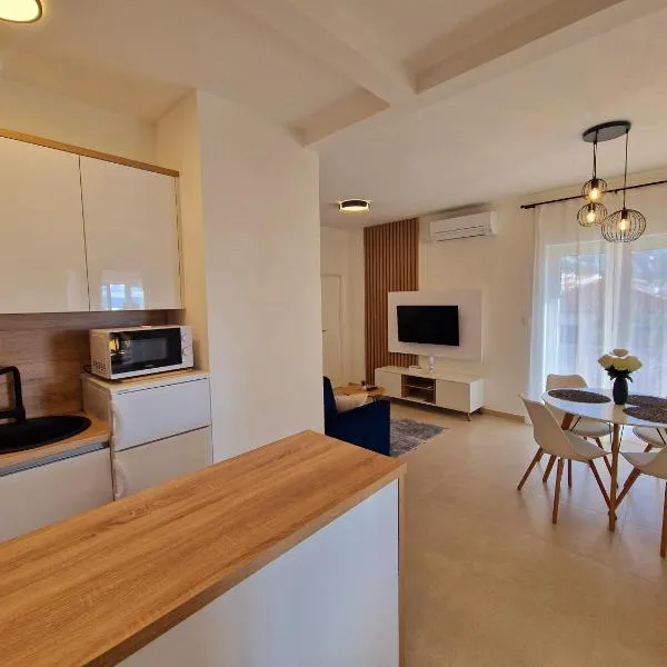 Apartment Ana - Gradac, hotel in Gradac