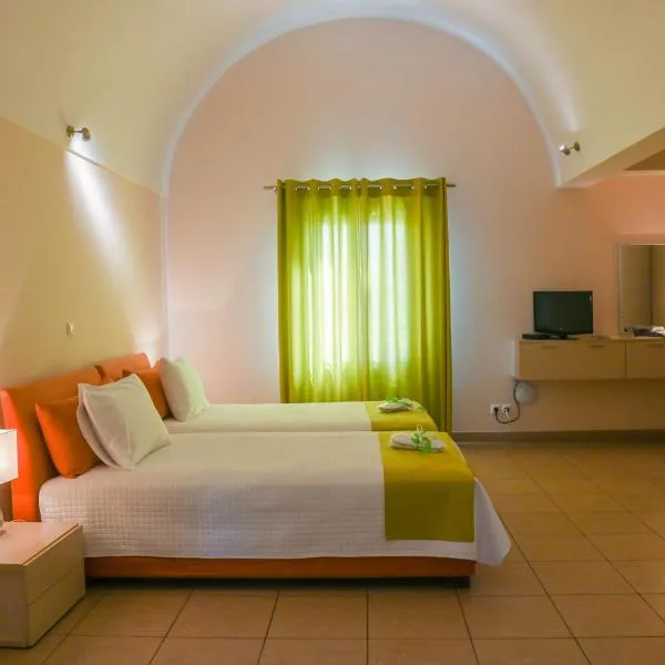 Atrium Villa, hotel a Fira