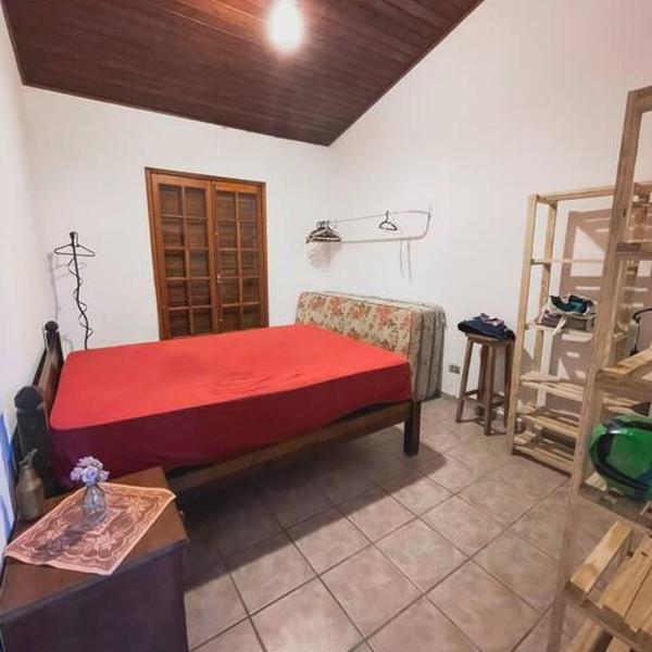 Casinha charmosa em condomínio, com piscina e muita natureza - Foto 2
