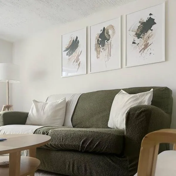 Private guest house - Double bedroom, en-suite and workspace with private entrance, first floor with no lift and no full kitchen, hotel en Leicester