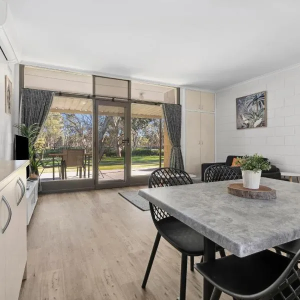 Riversands Rest Accommodation Paringa - Tea Tree Cottage, hotel in Renmark