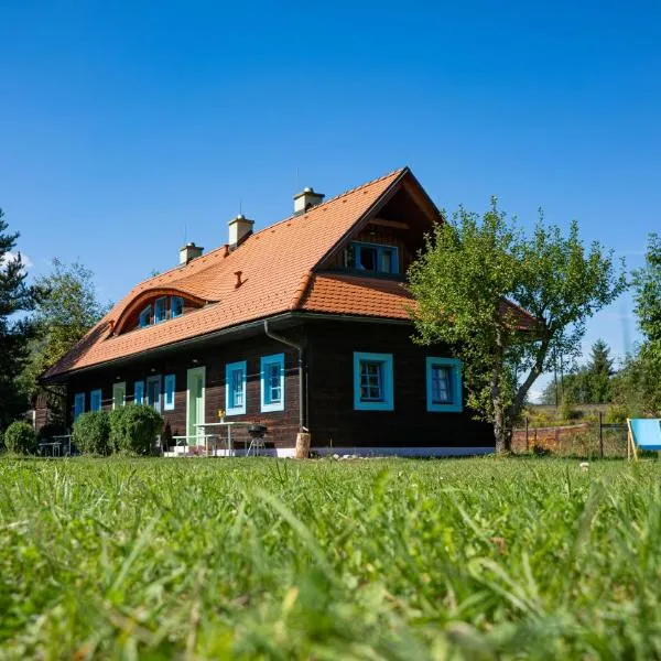 Apartmánová chalupa v Dvore u maliara, hotel v Bešeňové