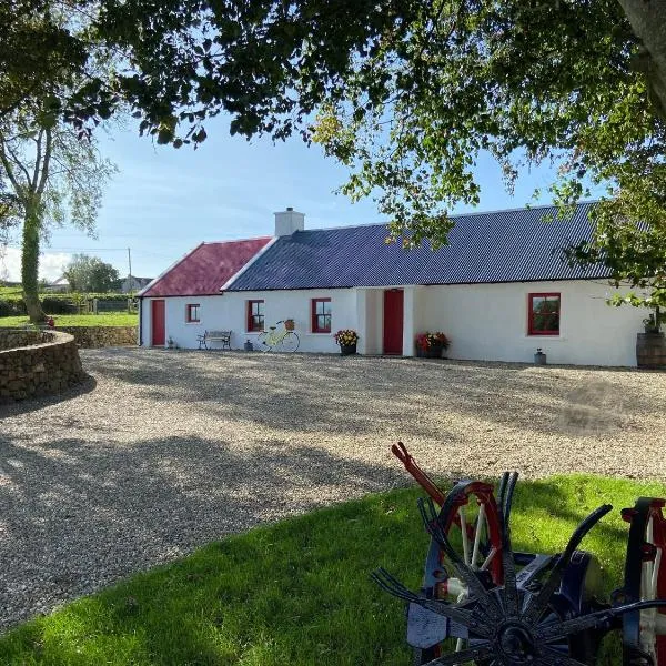Farm Stay at THE GLEBE COTTAGE KILREA、Tamlaghtのホテル