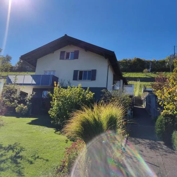 Jasmins Airbnb、Einigenのホテル