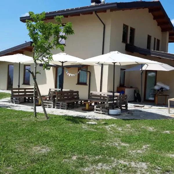 Maiolo में, होटल B&B EcoAntico casa in paglia