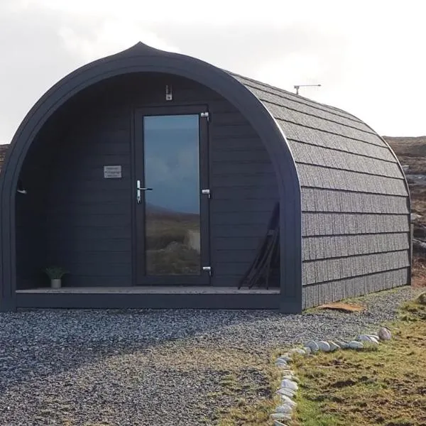 Grimsay Glamping, North Uist - Pod Glas, Hotel in Creagorry