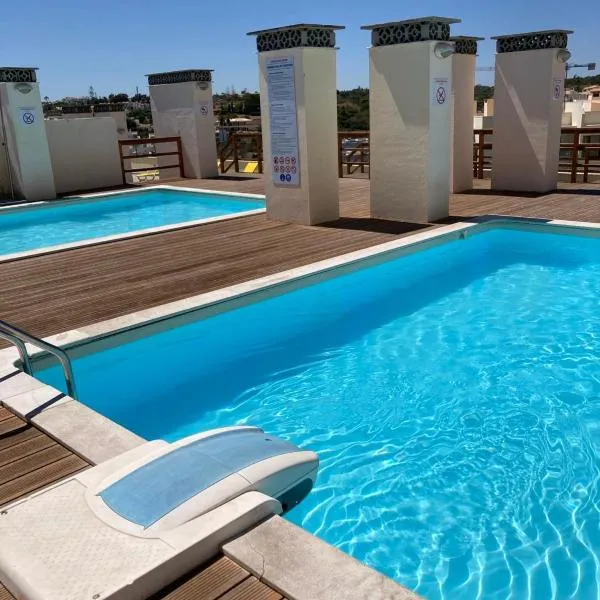 Xperience Algarve - Ocean Terrace, hotel in Armação de Pêra