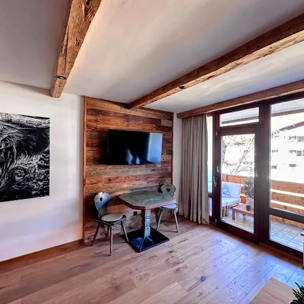 Chalet-Stil mit Pool und Bergblick, hotel v destinaci Sankt Martin bei Lofer