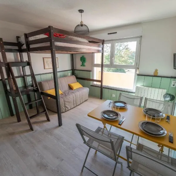 Appartement avec parking - Futuroscope - 1 à 4 personnes, hotel in Jaunay-Clan