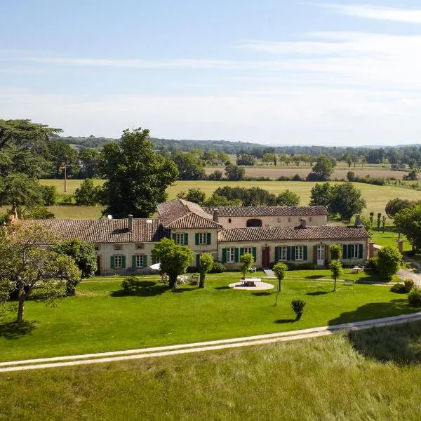 La Colonie St Joseph - Gîtes pour 6 de charme, hotel v destinaci Labastide-Savès