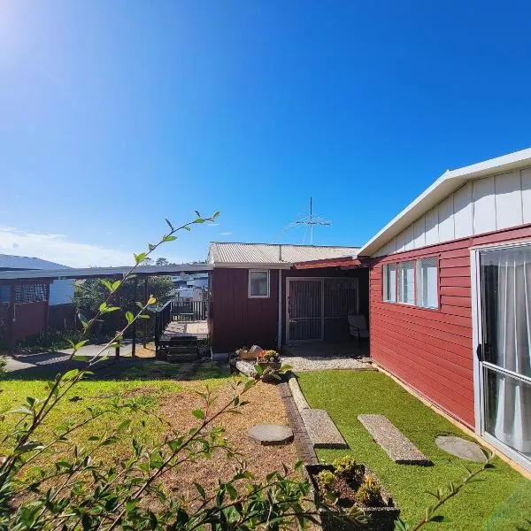 Gulf Red Vacation Home 2 Bedroom 2 Bathroom, hotel v destinaci Whangaparaoa
