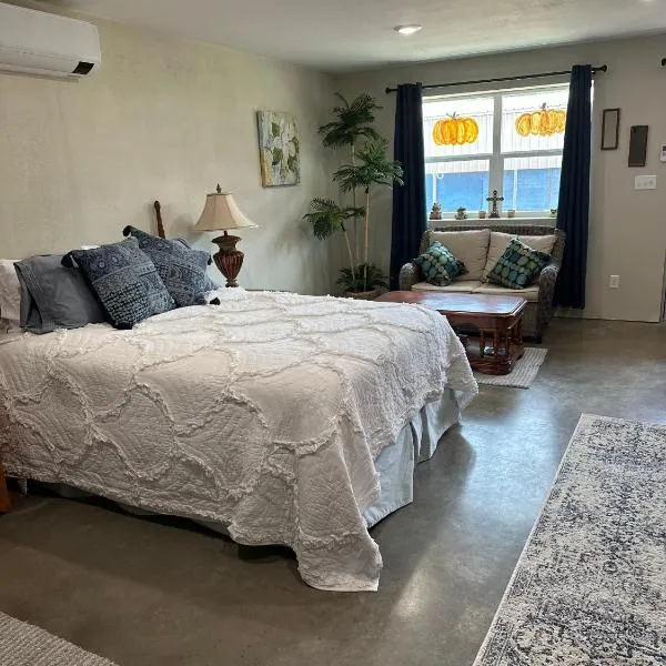 Tmae's Bed & Rest, hotel v destinaci Edgewood