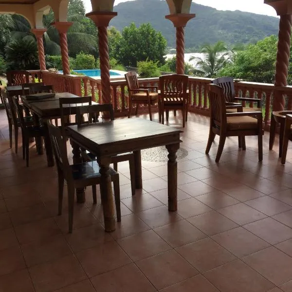 Bayview Villa -Sea Side Villa, hotel in Mahe