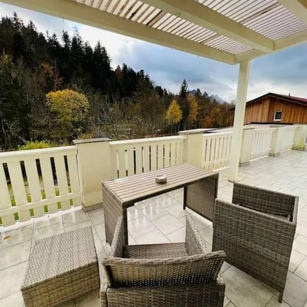 Tanjas gemütliches Haus am Mondsee, hotel v destinaci Innerschwand