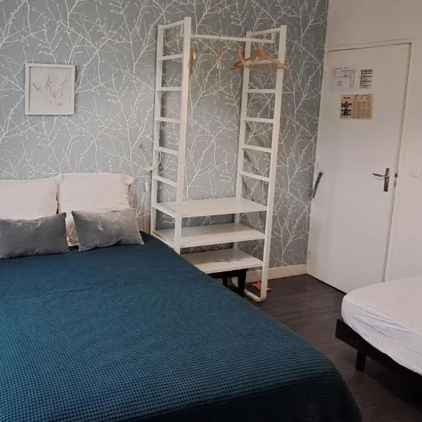 HOTEL DE FRANCE, hotel em Éguzon-Chantôme