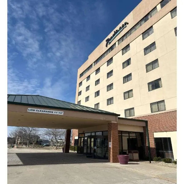 Radisson Hotel Cedar Rapids, хотел в Сидър Рапидс