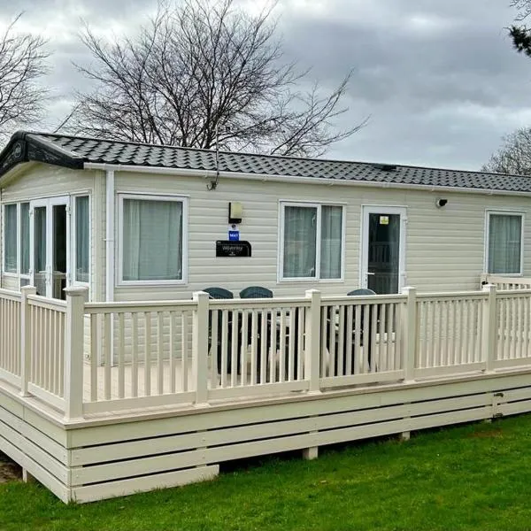 Beautiful Static Caravan Hoburne Devon Bay, hotel v destinaci Paignton