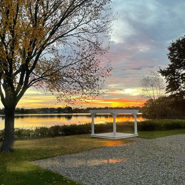 Lakeside Inn, hotel di Wakefield
