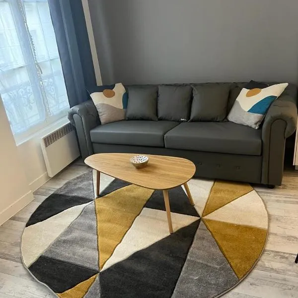 MONTMARTRE Appartement F2 Paris 18ème